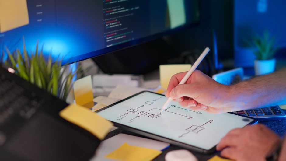 Digitalno skiciranje i programiranje na monitoru